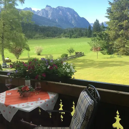 Alpenblick Tilly *